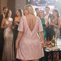 Robe Courte de Soirée Formelle à Paillettes, Coupe Droite, Manches Courtes, Grande Taille, Personnalisée OEM ODM