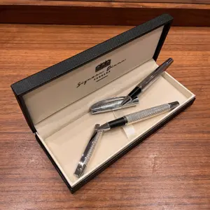 Pulpen warna perak bersinar elegan Set pena hadiah kantor Logo kustom Premium