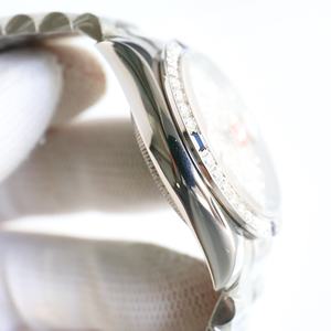 El Reloj Clásico de Alta Gama, con Piedras Blancas Naturales de Primera Calidad y Efecto Luminoso, Reloj Mecánico - Product Image 2