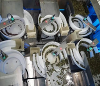 Machine d'emballage de sachets de thé triangulaires à plusieurs têtes de pesage en forme de pyramide