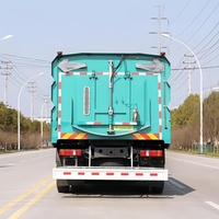 Camion balayeuse routière municipale Sinotruk Howo 4*2, largeur de travail de 3,5 m, avec déchargement hydraulique par basculement
