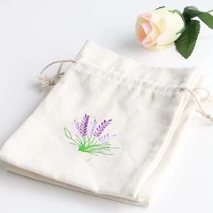 Bolsas de Embalaje con Cordón y Logotipo Personalizado en Tela Ecológica, Bolsa de Regalo de Muselina Reciclable con Cordón - Product Image 4