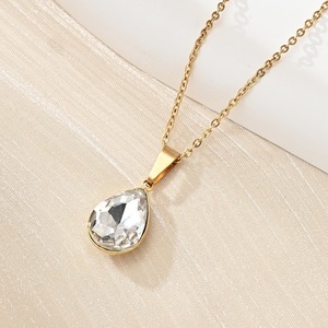 Collar con Colgante de Circonita para Mujer, Simple y Elegante, de Acero Inoxidable, con Forma de Corazón y Estrella, para Uso Diario, Ligero y Moderno - Product Image 3