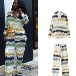 Camicetta a maniche lunghe ricamata nuova 2024 vendita calda camicette etniche da <span class=keywords><strong>donna</strong></span> camicette a scollo a V camicie top e gonne <span class=keywords><strong>abbigliamento</strong></span> - Product Image 2