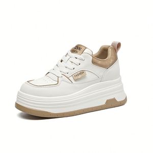 Baskets blanches élégantes et décontractées pour femmes, toutes saisons, avec talon compensé de 8 cm, en microfibre respirante, semelle épaisse, style mocassins - Product Image 3