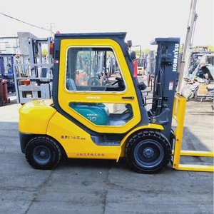 Montacargas Diésel Komatsu 3T Usado, Modelo FD30 con Cabina Cerrada, Capacidad de 3 Toneladas para Motor - Product Image 4