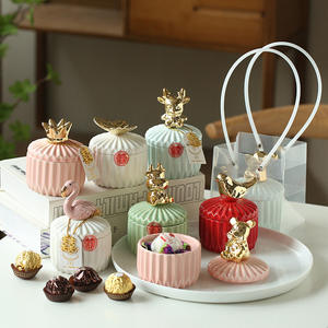 صناديق حلوى سيراميك مضلعة حديثة مخصصة لحفلات الزفاف مع غطاء حيوان - Product Image 5