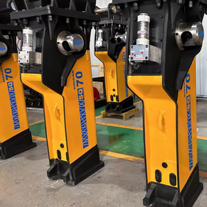 SOOSAN Hydraulic Breaker SQ70 Box Type Silence with <b>Auto</b> grease <b>system</b> and Acumulator suitable for excavators 16-21 tons - Product Image 2