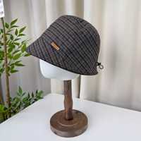 Gorra de Pescador con Diseño a Cuadros de Alta Calidad y Bordado Personalizado