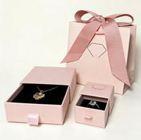 Boîte à bijoux carrée portable en velours rose, haut de gamme, écologique, recyclable, pour bagues, colliers, pendentifs, accessoires de luxe, articles d'épicerie