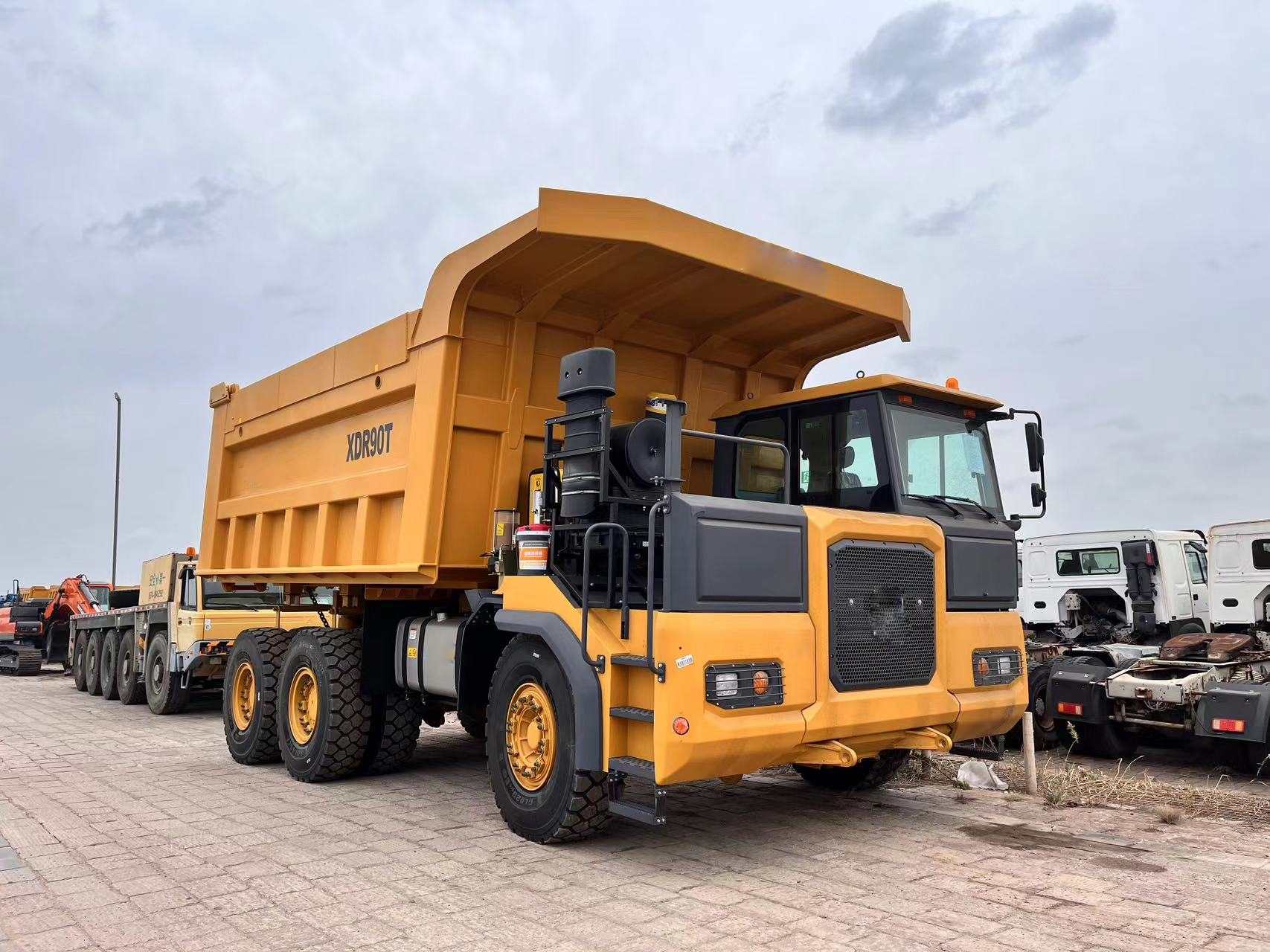 【新品未使用】GOOD YEAR 記念品　mining truck Mining Truck 80t Right Hand Drive - XDR90T Performance