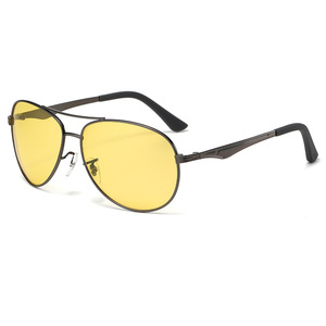 Occhiali da sole da pilota polarizzati fotocromatici con visione notturna, montatura dorata, oversize, per uomo, uso giorno/notte - Product Image 4