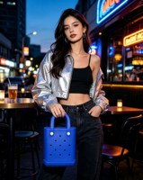 Sac fourre-tout mini en EVA léger et imperméable avec breloque aléatoire, deux sangles, fermeture ouverte, résistant aux taches, couleur bonbon, tendance
