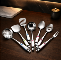Ensemble d'ustensiles de cuisine en acier inoxydable 201, 7 pièces, manche blanc, design pomme, spatule de cuisson, louche à soupe, fourchette à viande, cuillères de service