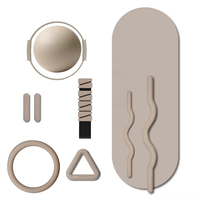Kit d'équipement de fitness à domicile 8-en-1 avec logo personnalisé, couleur thé au lait, comprenant anneau de Pilates, ballon d'exercice et bandes de résistance