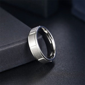 Anillo Minimalista de Acero Inoxidable Chapado en <span class=keywords><strong>Oro</strong></span> <span class=keywords><strong>y</strong></span> Rodio, Anillo de Pareja Liso, 4 Colores, Anillo de Moda para Hombre <span class=keywords><strong>y</strong></span> Mujer, Antideslustre, Venta al Por Mayor - Product Image 6