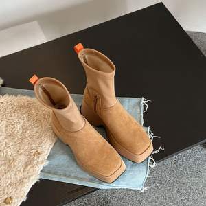 Botas de Mujer de Cuero Genuino Impermeables, Modernas y Más Vendidas, con Cremallera Trasera y Tacones Altos y Gruesos - Product Image 5