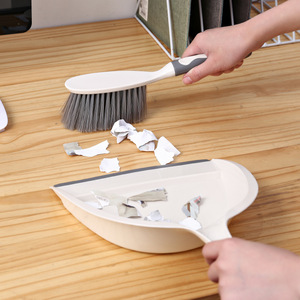 Mini balayette et pelle à poussière en plastique, petit format, pour la maison, le nettoyage des poils d'animaux et l'utilisation sur le bureau - Product Image 5