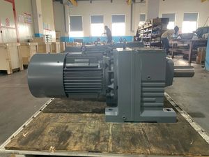 सीडब्ल्यू rf47 rf67 rf87 फ्लैंज मोटर, ie3 मोटर के साथ एजिटेटर मिक्सर के लिए इनलाइन हेलिकल स्पीड रिड्यूसर - Product Image 2