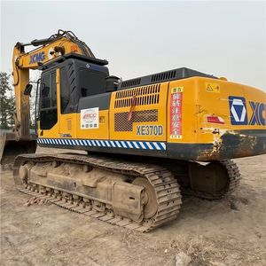 Se Vende Excavadora 370D 90% Nueva con Motor Isuzu, Hidráulica Kawasaki, Peso Operativo de 36.9 Toneladas - Product Image 5