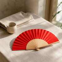 Éventail en tissu rouge pour mariage, cadeau de fête, décoration intérieure, matériau écologique, fournisseur en gros, souvenir personnalisé