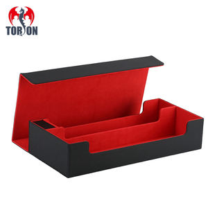 Caja de Cartas de Cuero PU de Gran Capacidad para Más de 600 Cartas, Portátil y Personalizable, Almacenamiento de Cartas Coleccionables para Juegos de Mesa y Juegos de Cartón - Product Image 1