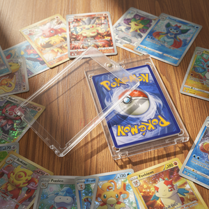 Raccoglitore di Carte <span class=keywords><strong>Pokémon</strong></span> in Acrilico Trasparente Premium di Alta Qualità per Carte da Gioco Collezionabili - Product Image 1