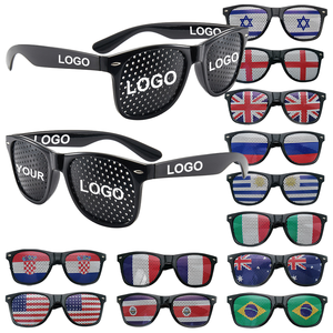 男性と女性のパーティー用カスタムロゴパーティーギフトデザイナーサングラスヨーロッパカップ旗ステッカーサングラス - Product Image 1