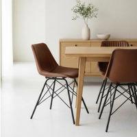 Chaise de salle à manger vintage en cuir PU marron, dossier rembourré, coutures verticales, pieds croisés en métal, siège latéral moderne pour la maison et le café