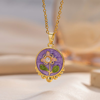 Tendance Coloré Émail Charme Peinture À L'huile Style Naturel Perle D'eau Douce Fleur Goutte Pendentif Collier pour Femmes