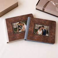 Album photo personnalisé en gros avec couverture en cuir PU et lin, logo gaufré, album à fenêtre avec 24 pochettes pour photos, pour commande en gros