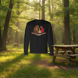 Camiseta Promocional de Manga Larga con Diseño de Luchador de Brazos contra un Oso - Product Image 2