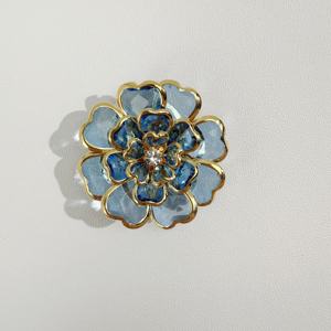 2025新しいトレンド高品質大サイズラインストーン花型シャツボタンカバーマルチカラーノベルティカフリンクスギフトエンゲージメント - Product Image 4