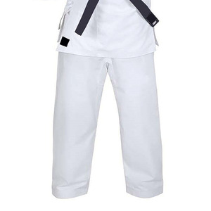 Uniforme de karaté léger de haute qualité pour hommes, confortable et au meilleur design, avec logo personnalisé, vêtements d'arts martiaux, uniformes de karaté - Product Image 4