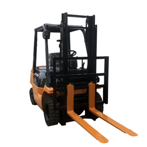 Para Montacargas Diésel de 2.5T 8FD25/7FD25/6FD25/8FD30/8FD20 Usados, Elevadores de 3 Toneladas y 2T, Tracción Delantera, 2 Años de Garantía - Product Image 1