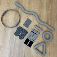 Ensemble de vêtements de Pilates, accessoires de yoga et de fitness, poids pour poignets, haltères, ballon de Pilates, tapis de yoga