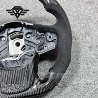 Volant de voiture de haute qualité adapté pour Toyota Supra fibre de carbone et matériau Alcantara de volant de lumières LED