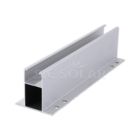Structure de montage de panneaux solaires pour toit en tôle avec mini-rail en aluminium court