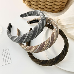 Hot Sale Luxury Plaid Fabric Retro Fall Winter <b>Headbands</b> Designer Sponge Padded Hair Accessories for Women and Girls - Product Image 2
