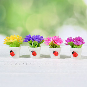 Plantas artificiales en miniatura en maceta con decoración de mariquita para escritorio y adorno de coche, estilo natural, resinas plásticas de alta simulación - Product Image 1