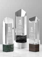 Trophée en cristal de marbre imprimé UV haut de gamme, personnalisé pour les réunions annuelles d'entreprise, la reconnaissance des employés et les cérémonies de retraite