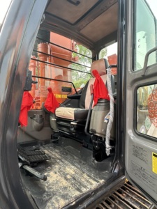 Excavatrice sur chenilles Hitachi ZX135 d'occasion de haute qualité, pelleuse japonaise de 14 tonnes, peinture d'origine complète, à vendre - Product Image 6