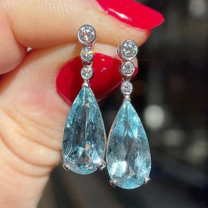 Pendientes de gota de topacio azul marino talla pera con engaste de garra para mujer, joyería clásica de moda de la marca A Company - Product Image 3
