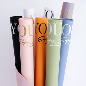 <span class=keywords><strong>Jane</strong></span> <span class=keywords><strong>Eyre</strong></span> série Floral Lover papier d'emballage cadeau taille personnalisée style coréen rouleau enduit pour l'emballage des aliments et des fleurs pour Noël - Product Image 1