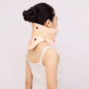Collier cervical orthopédique respirant et réglable de haute qualité FengYu avec fixation orthopédique pour usage clinique - Product Image 2