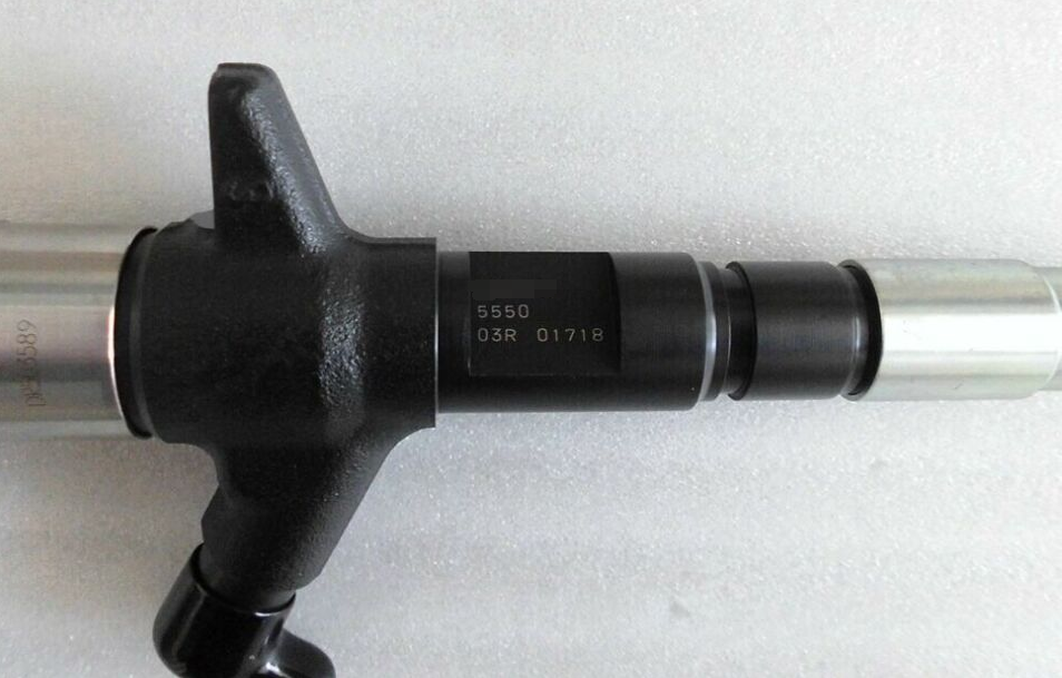 0950005550 fuel injector nozzle 33800-45700 for Hyundai diesel nozzle injector 3380045700 common rail injector 095000-5550