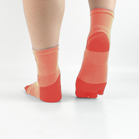 Chaussettes de sport personnalisées Coolmax à cinq doigts Chaussettes confortables de course à pied pour Pilates et yoga à cinq orteils