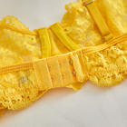 Ensemble de lingerie 2 pièces en dentelle ODM avec détails perforés pour femme, soutien-gorge et string sexy transparents, vente en gros