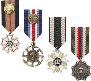 Nuova medaglia Harajuku da uomo e da donna europea americana spilla con nastro in lega di zinco piccolo distintivo blu scuro - Product Image 5