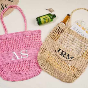 Bolso de playa de paja hecho a mano de ganchillo de 14 pulgadas, 5 colores, bolsos de hombro para mujer, bolsos de mano de malla de ratán con logotipo bordado para verano - Product Image 5